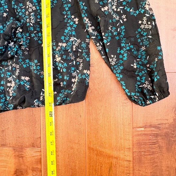 Tamara H. Black Ruffle Floral Blouse Size I/9 - Picture 2 of 13